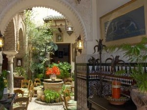 Pátios de Cordoba: Dolores María Macías Naranjo